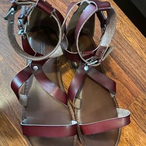 American Eagle Brown Sandals